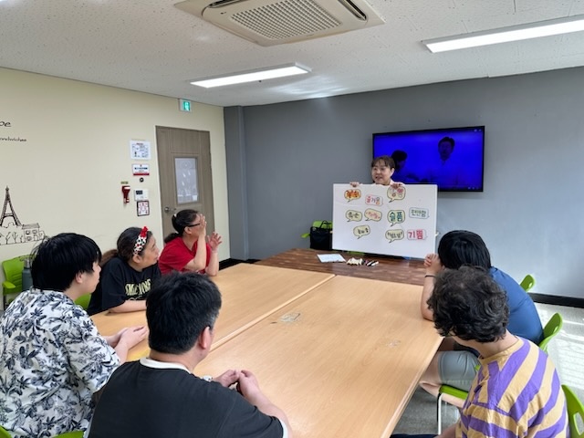 KakaoTalk_20250808_110212775_02